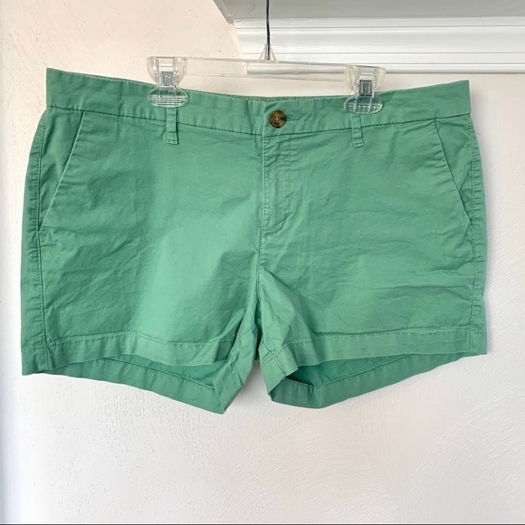 Old Navy Sage Green Shorts Size 12 - Picture 1 of 13